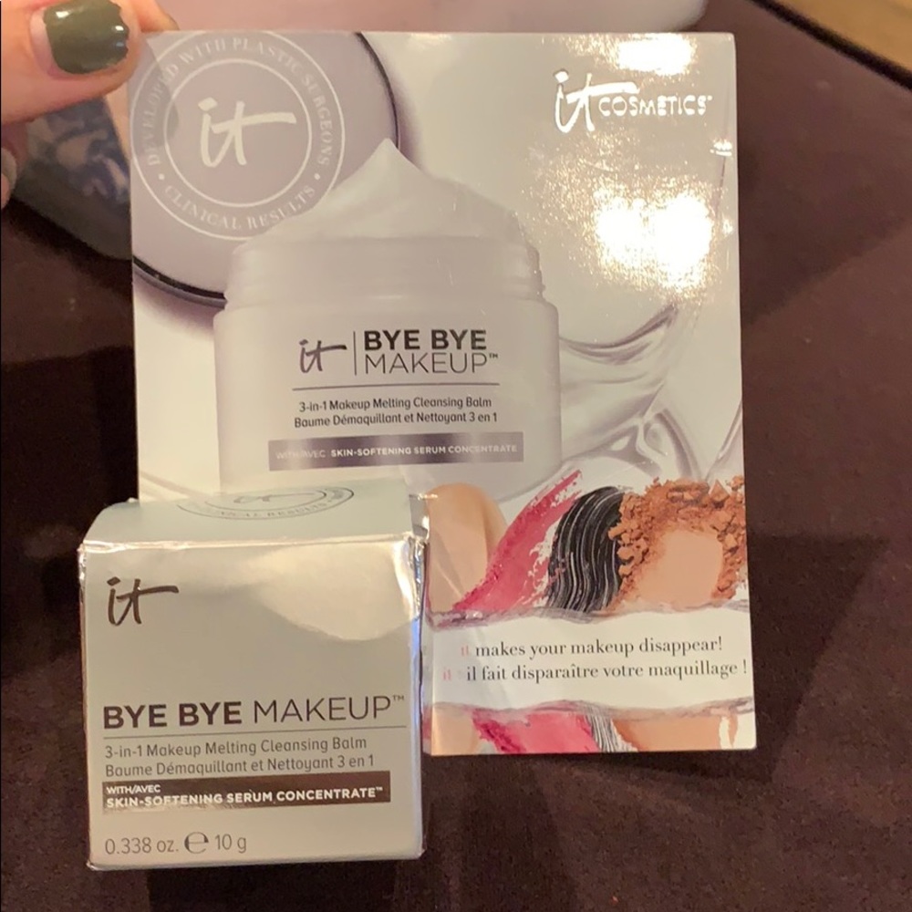 IT COSMETICS